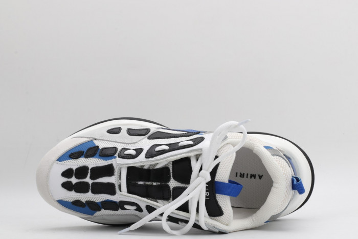 AR1M1 Low-Top Sneaker