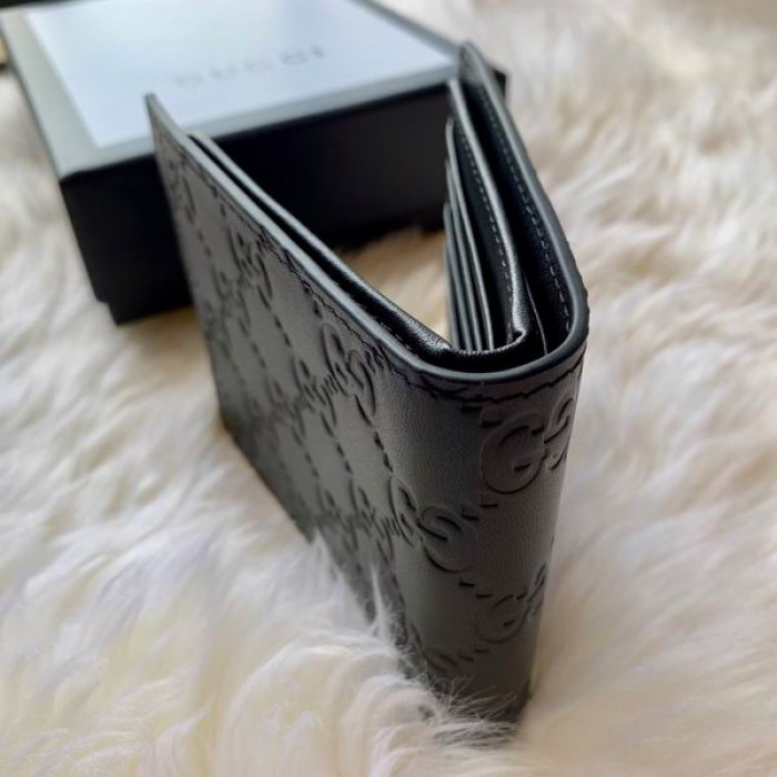 G*u*i wallet 365466 11*9