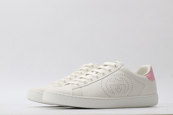G*u*i low-top sneaker