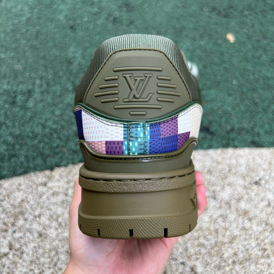 LV TRAINER MAXI Colored plaid army green