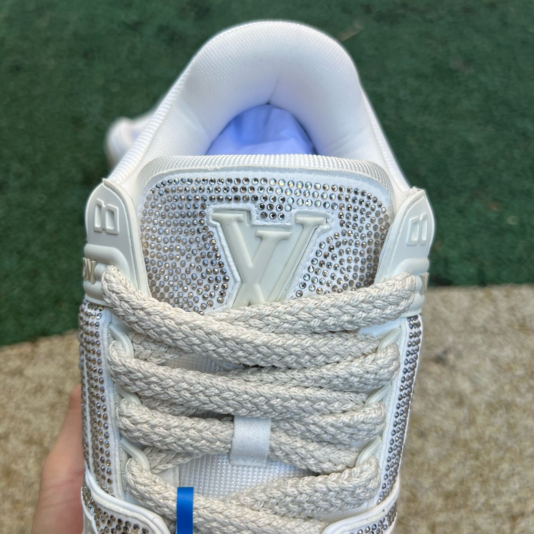 LV TRAINER MAXI Full of diamonds white