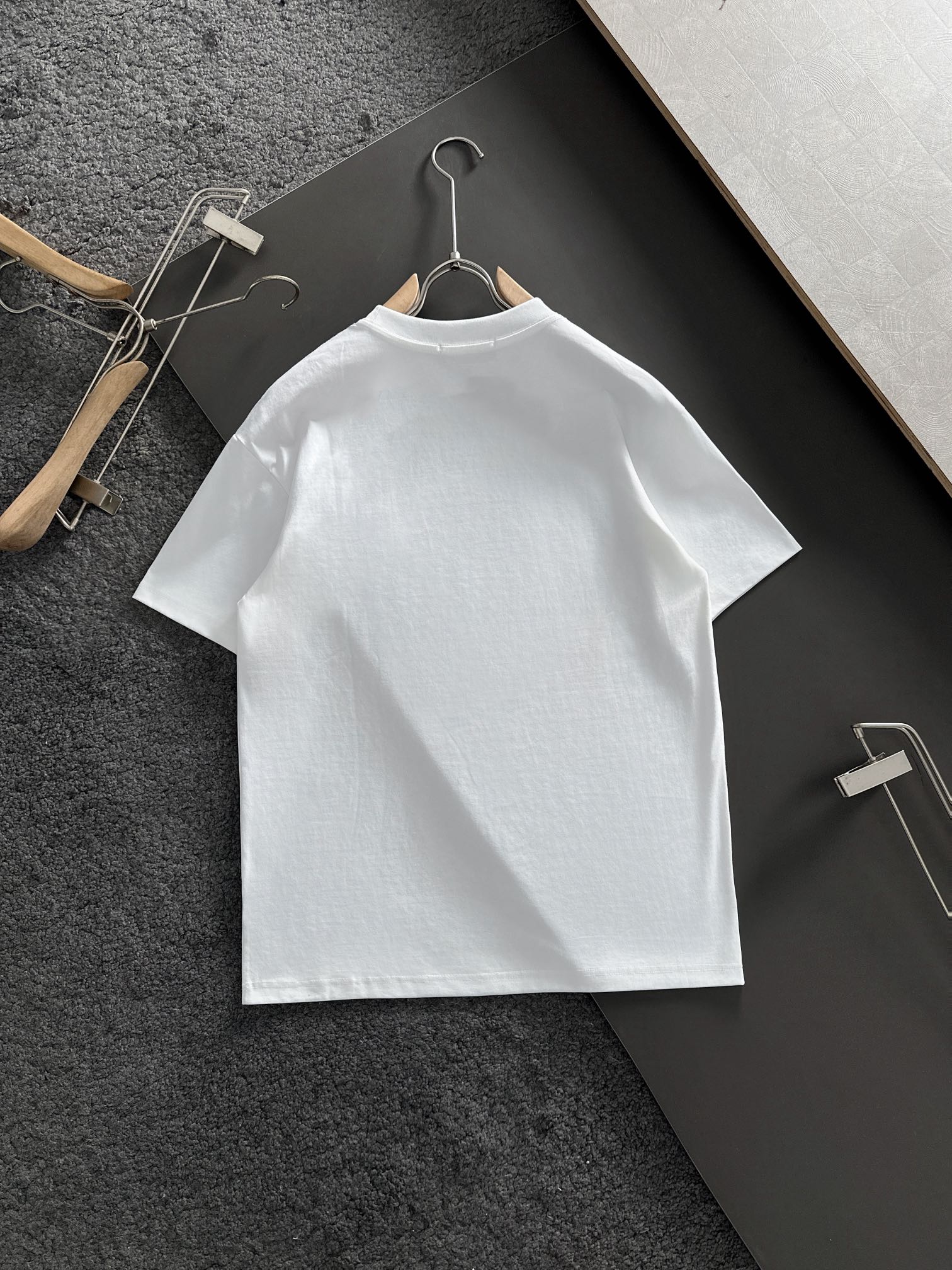 Ba*len*cia*ga t-shirts