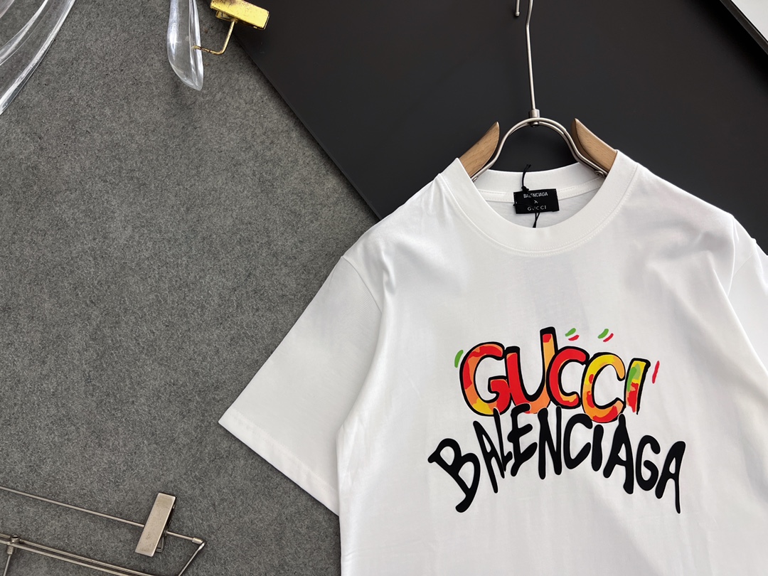 Ba*len*cia*ga t-shirts