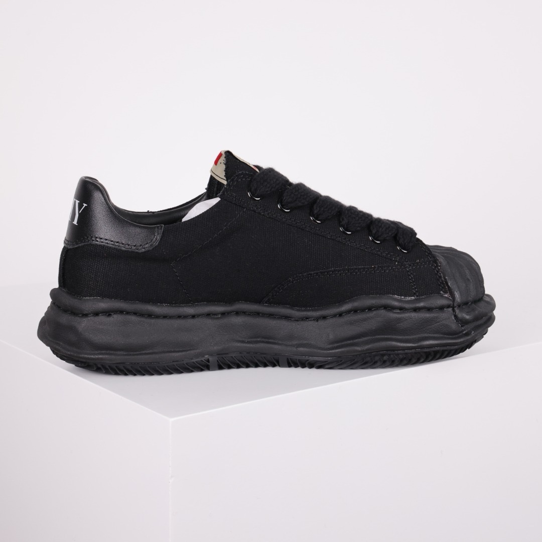 Ma*s*n mihara yasuhiro mmy sneaker