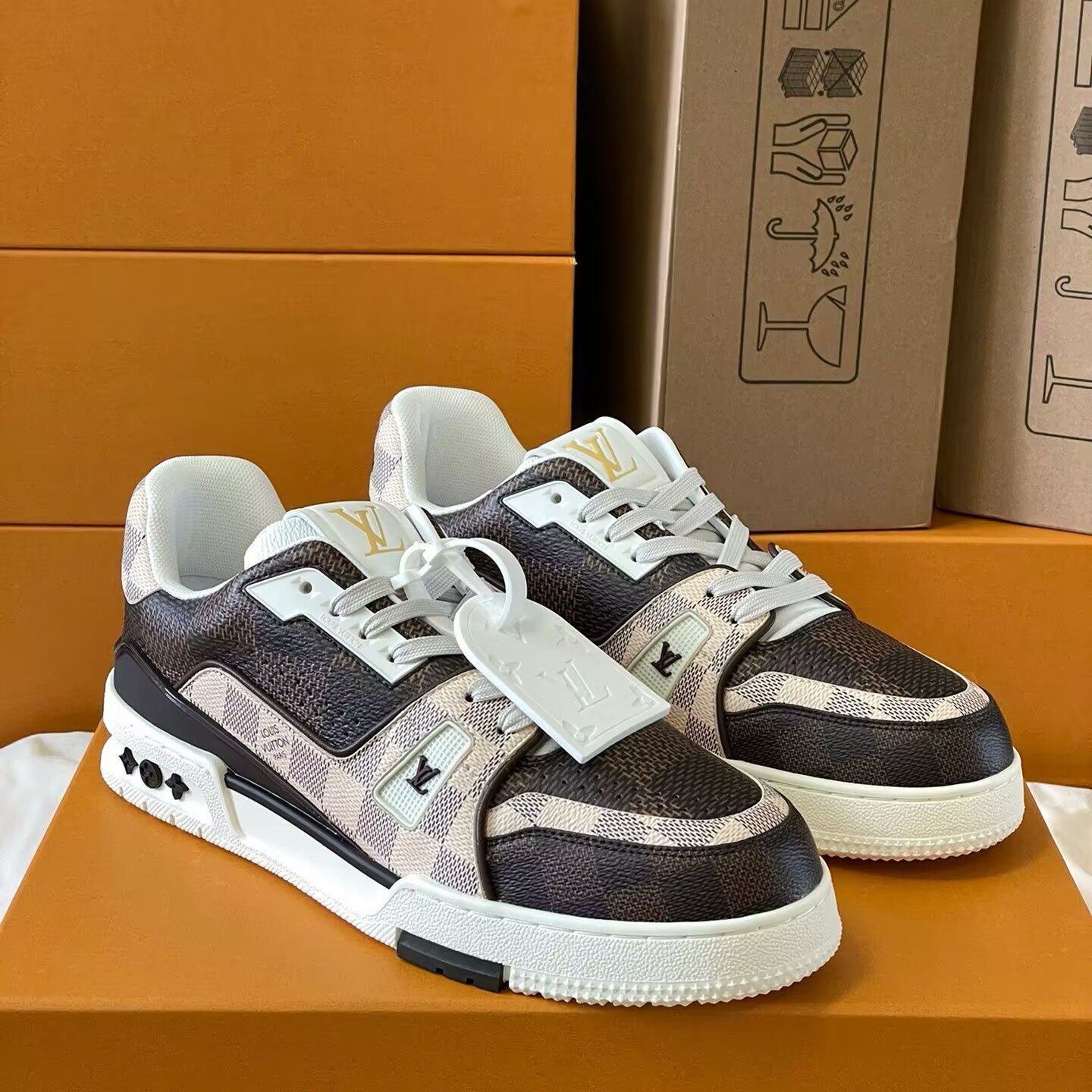 Loui Vuitto TRAINER SNEAKER